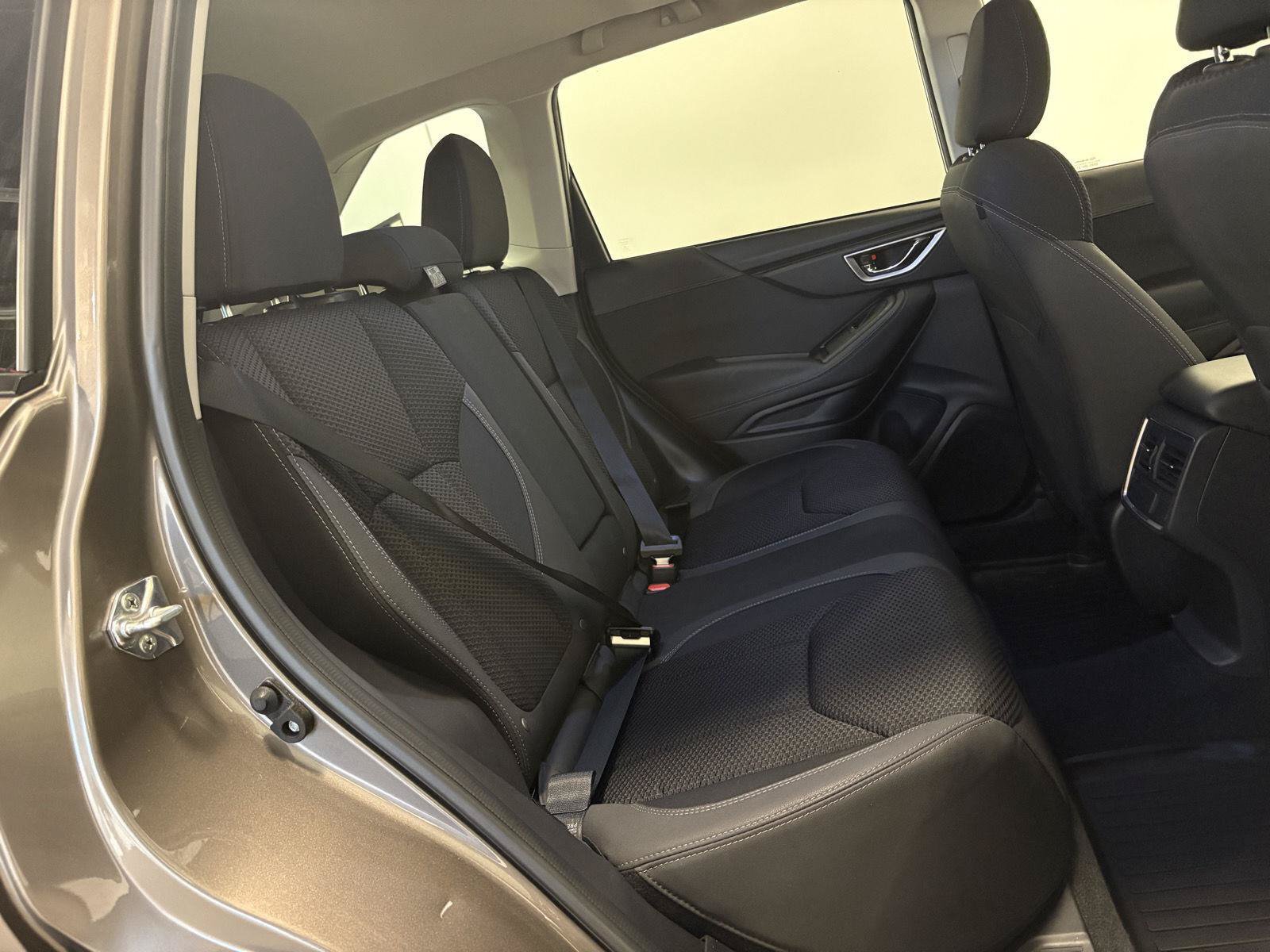 Used 2024 Subaru Forester Premium AWD/4WD image 39