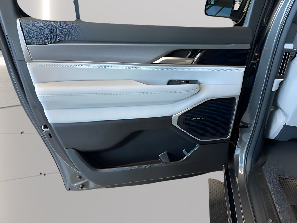 New 2026 Jeep Grand Wagoneer L 4WD image 15