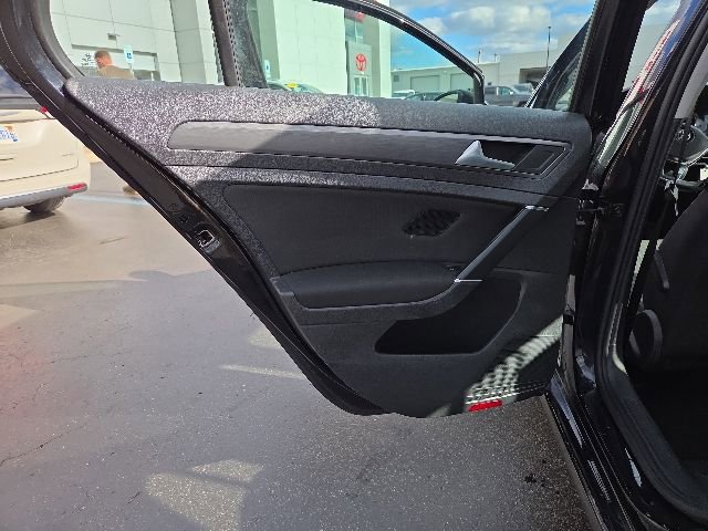 Used 2019 Volkswagen Golf S FWD image 12