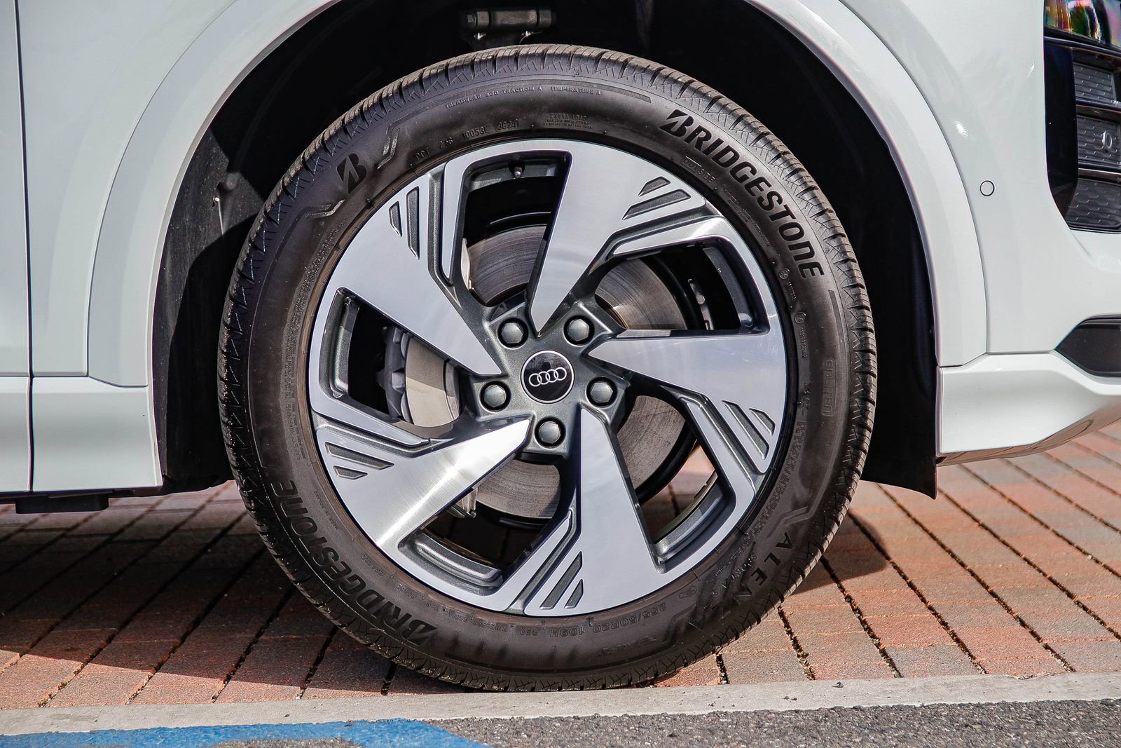 Certified 2025 Audi Q6 e-tron Premium Plus w/ Premium Plus image 11