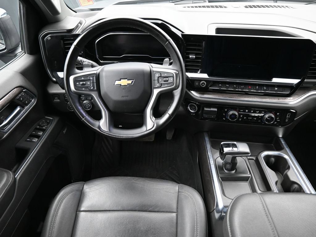 Used 2024 Chevrolet Silverado 1500 LTZ image 11