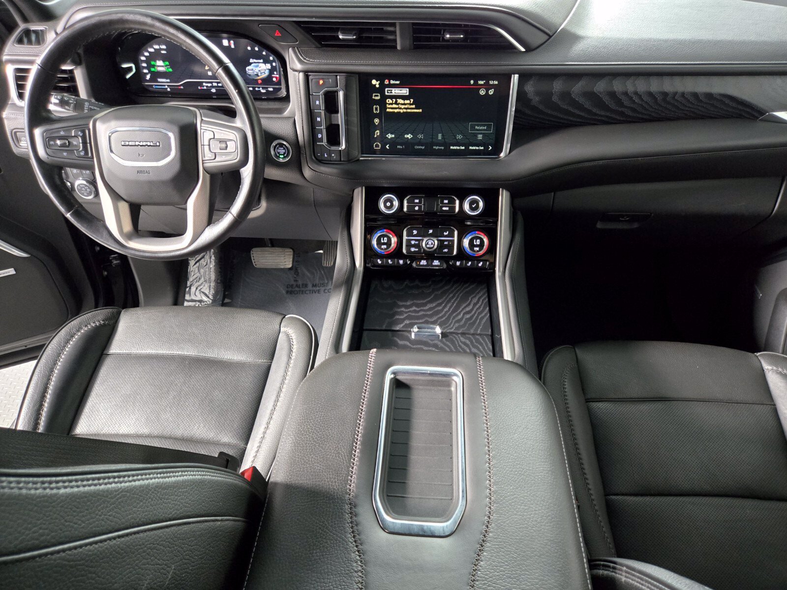 Used 2023 GMC Yukon Denali AWD/4WD image 14