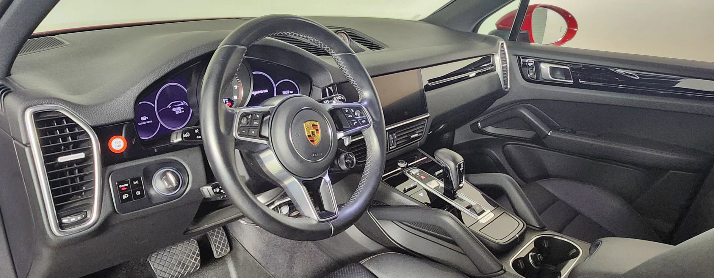 Used 2021 Porsche Cayenne E-Hybrid Sport Utility 4D image 11