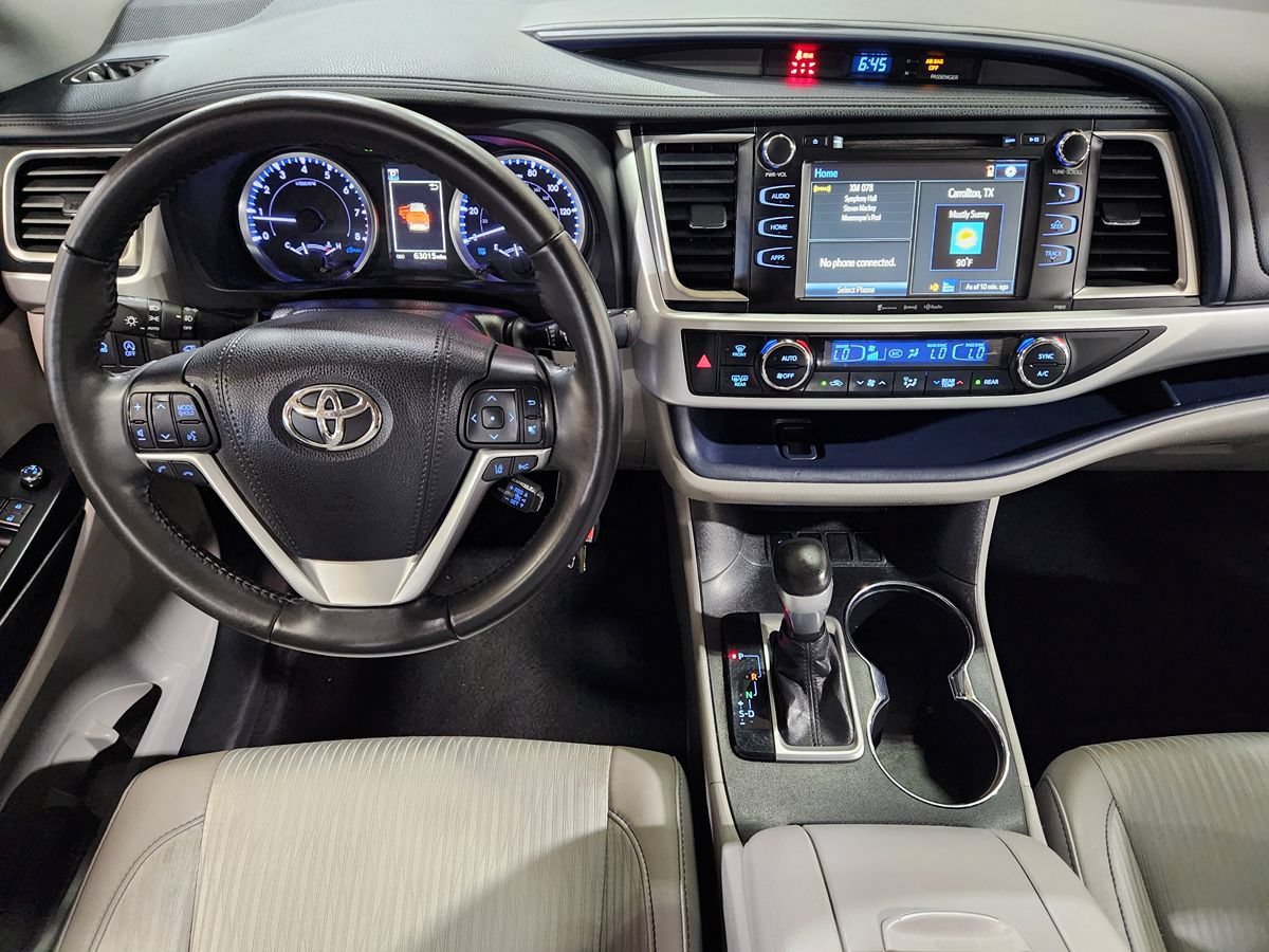 Used 2019 Toyota Highlander Plus FWD image 46