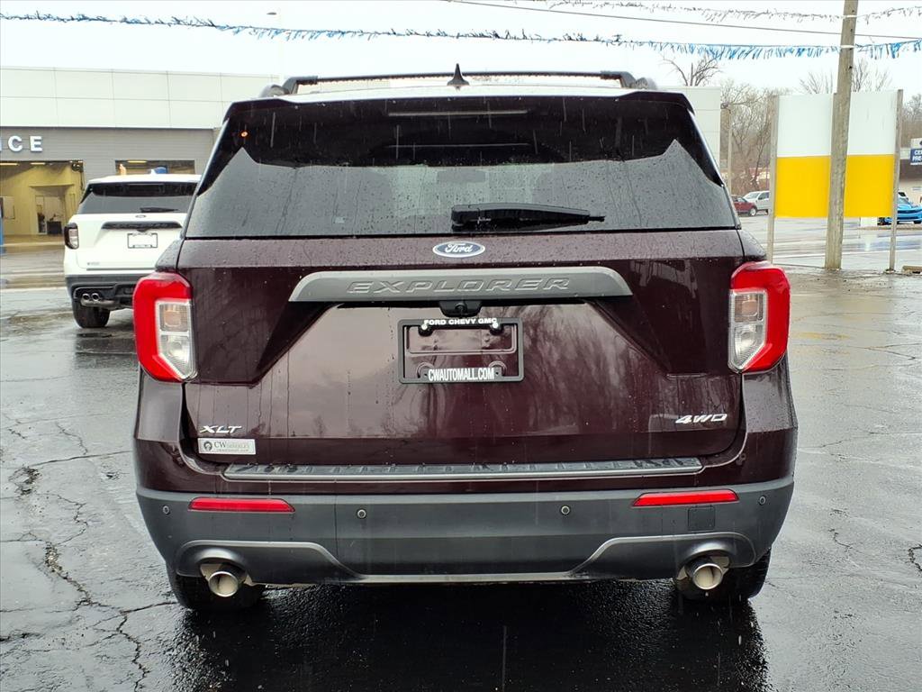 Certified 2022 Ford Explorer XLT w/ Equipment Group 202A image 8