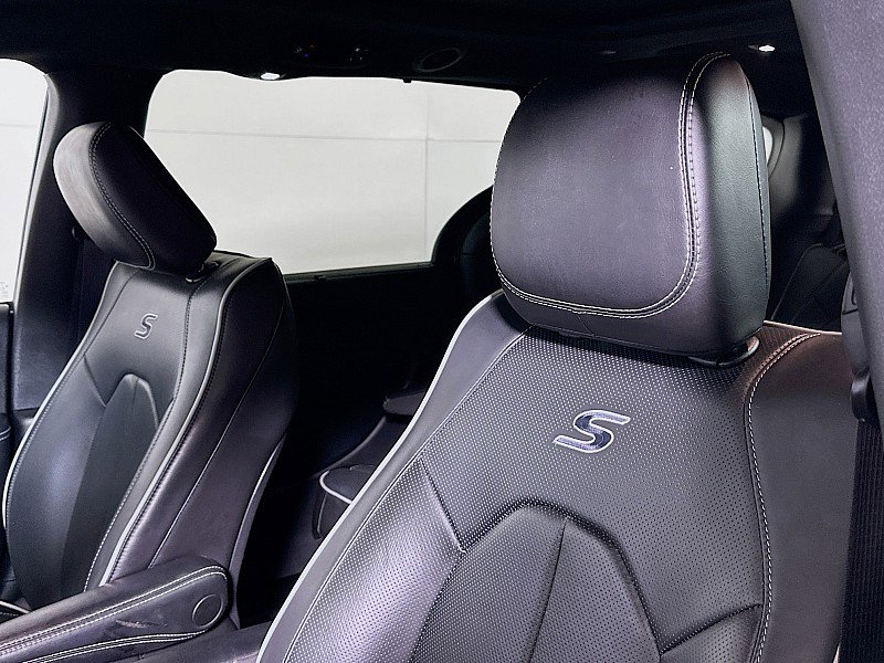 Used 2025 Chrysler Pacifica Limited image 21