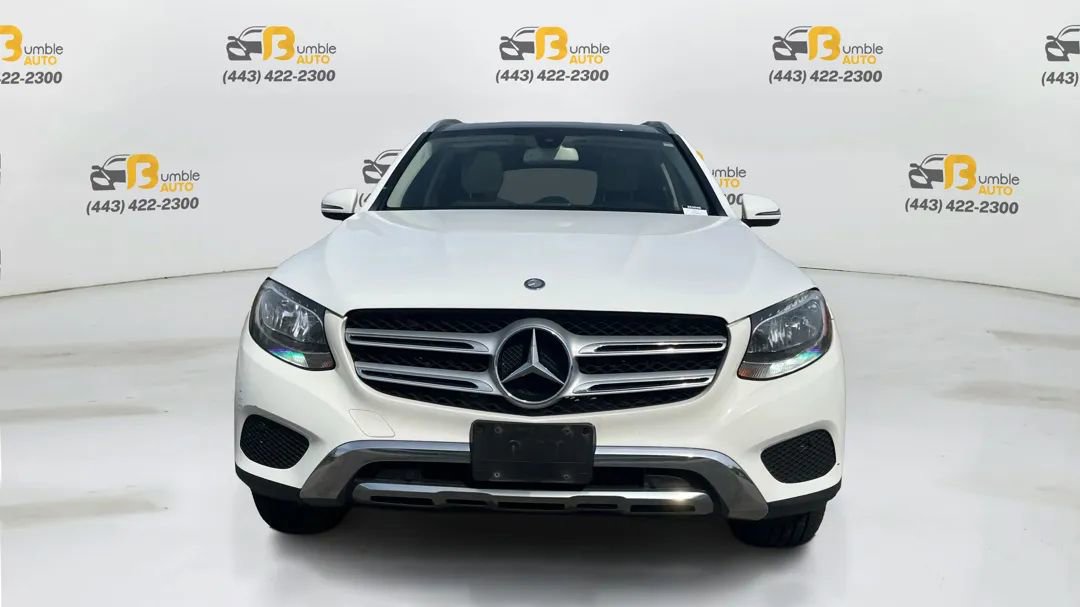 Used 2017 Mercedes-Benz GLC 300 4MATIC image 2