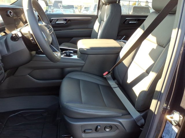 New 2027 Chevrolet Suburban LT w/ Comfort Package AWD/4WD image 6