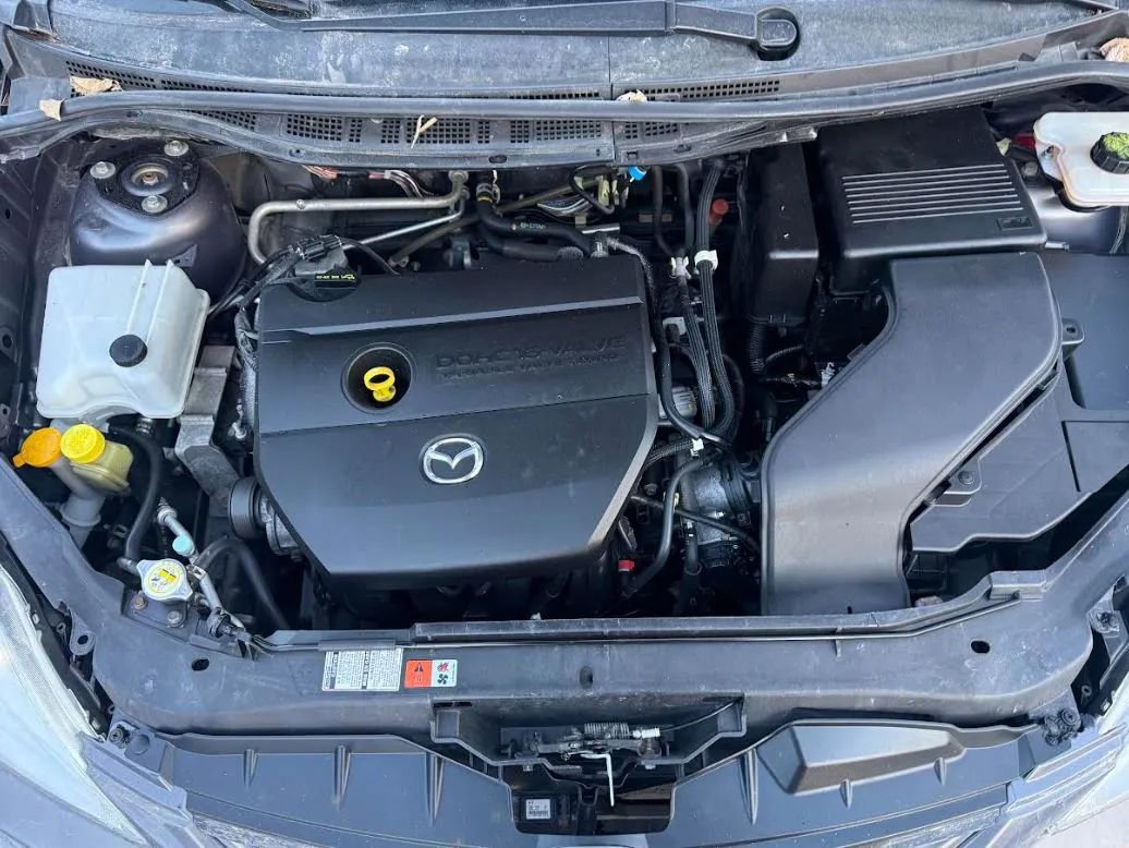 Used 2010 MAZDA MAZDA5 Sport image 9