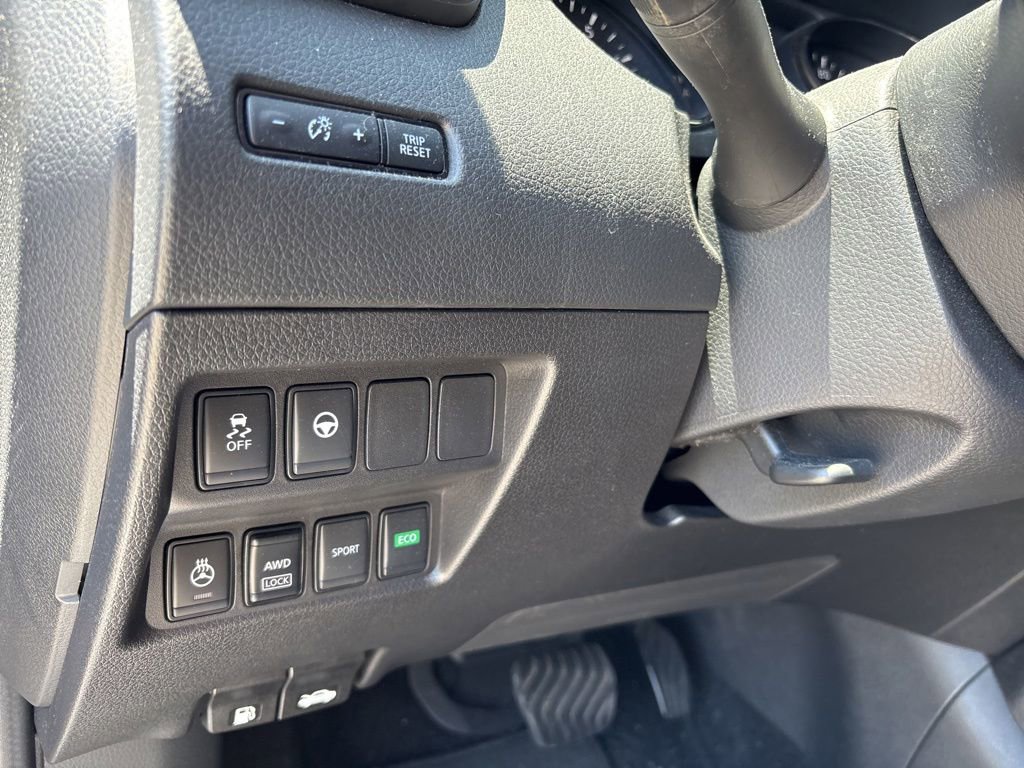 Used 2022 Nissan Rogue Sport SL AWD/4WD image 10