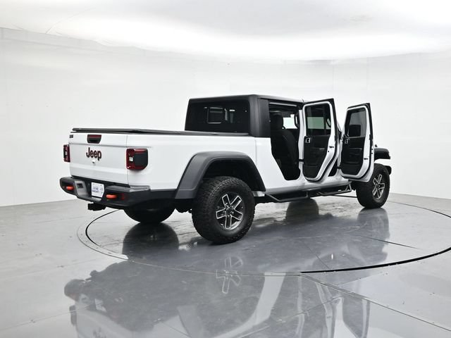 Used 2024 Jeep Gladiator Mojave w/ Technology Group AWD/4WD image 39