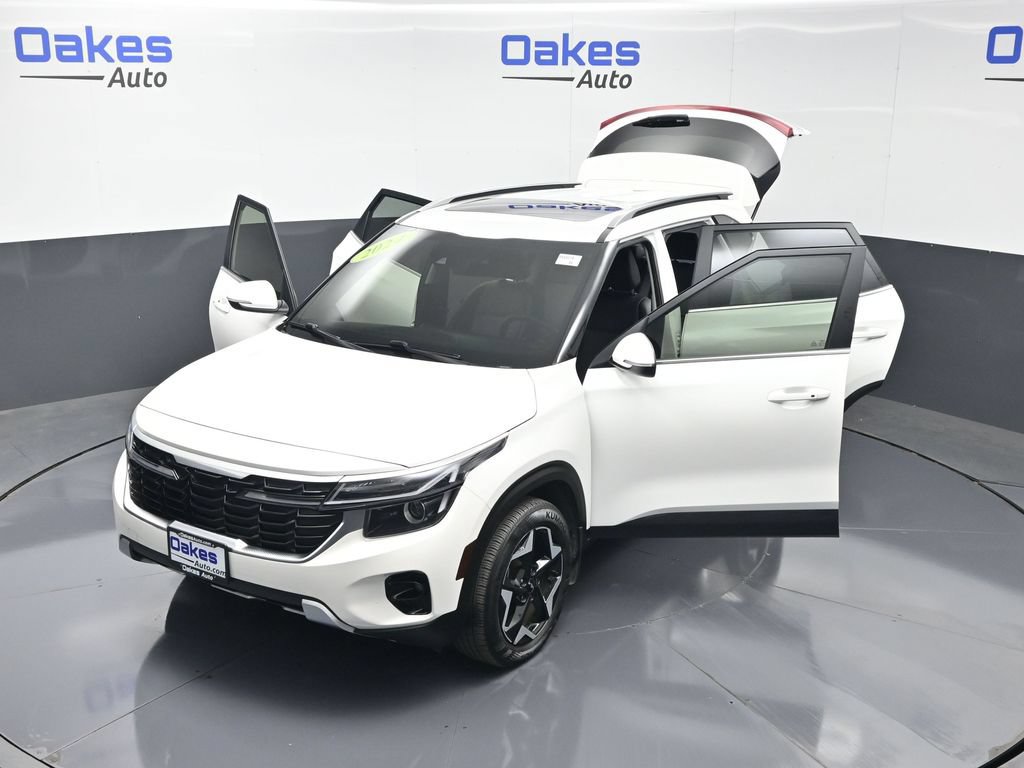 Used 2024 Kia Seltos EX AWD/4WD image 57