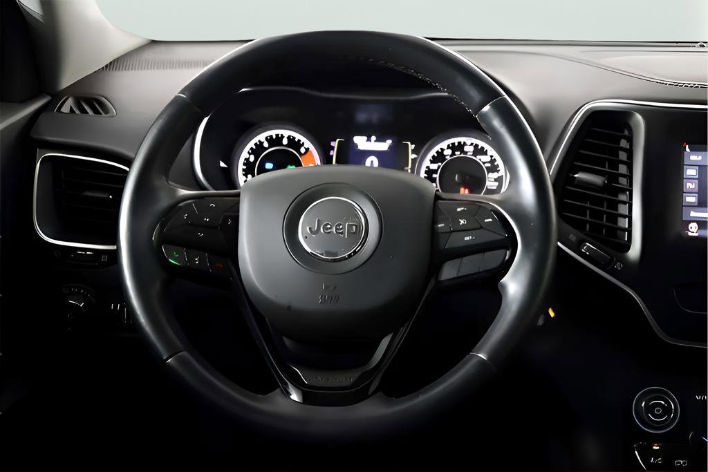 Used 2021 Jeep Cherokee Latitude Plus FWD image 37