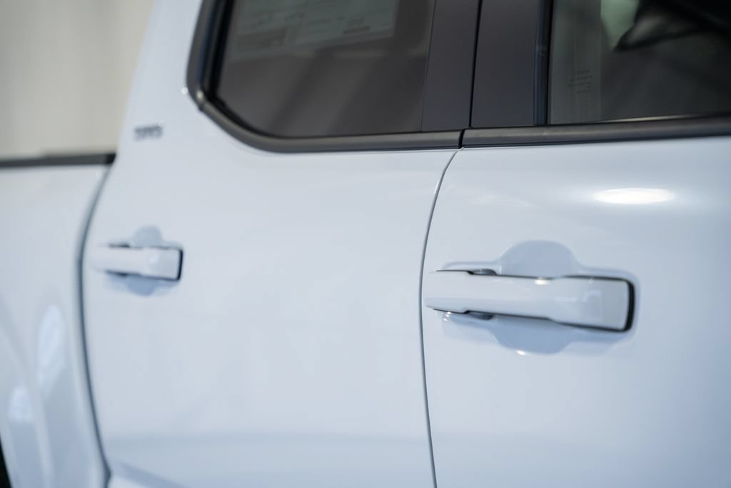 New 2026 Toyota Tacoma SR5 AWD/4WD image 15