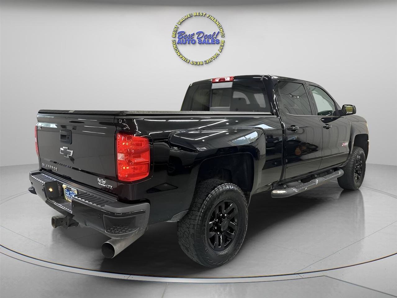 Used 2018 Chevrolet Silverado 2500 LTZ w/ Duramax Plus Package AWD/4WD image 4