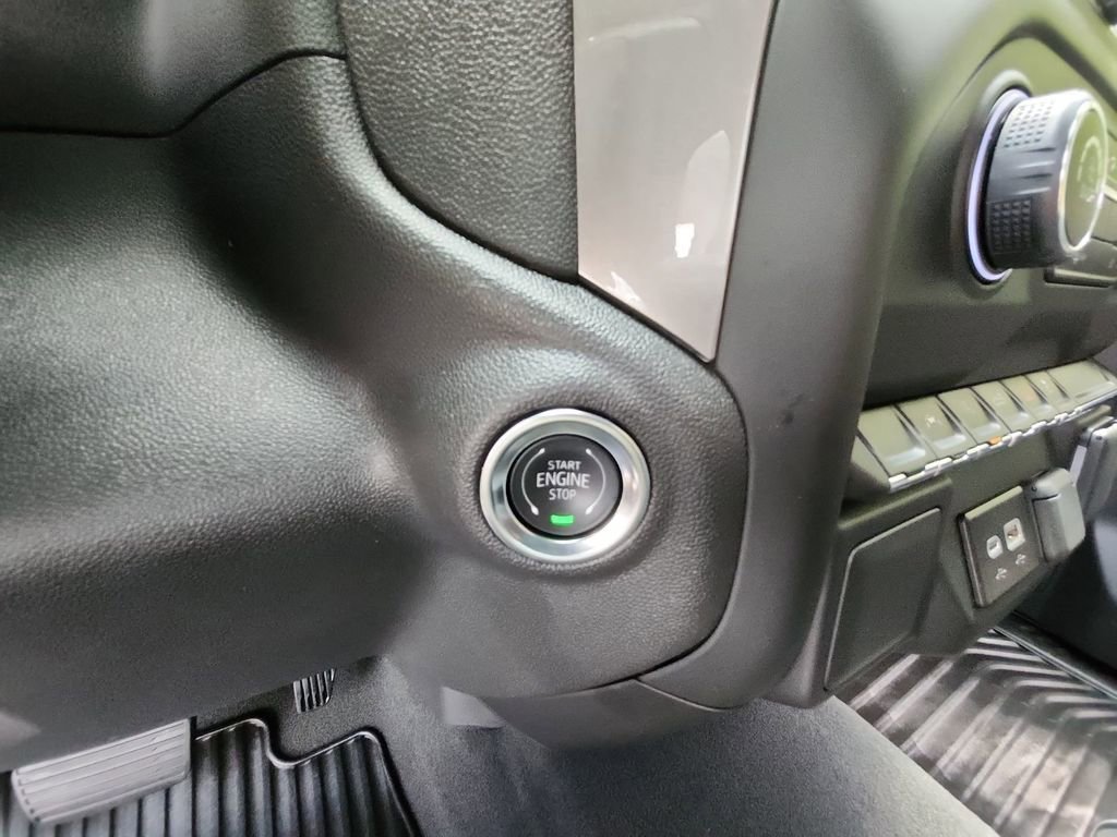 Certified 2025 Chevrolet Silverado 1500 Custom w/ Turbomax Blackout Package image 21