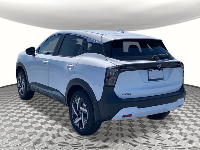 New 2025 Nissan Kicks SV image 3