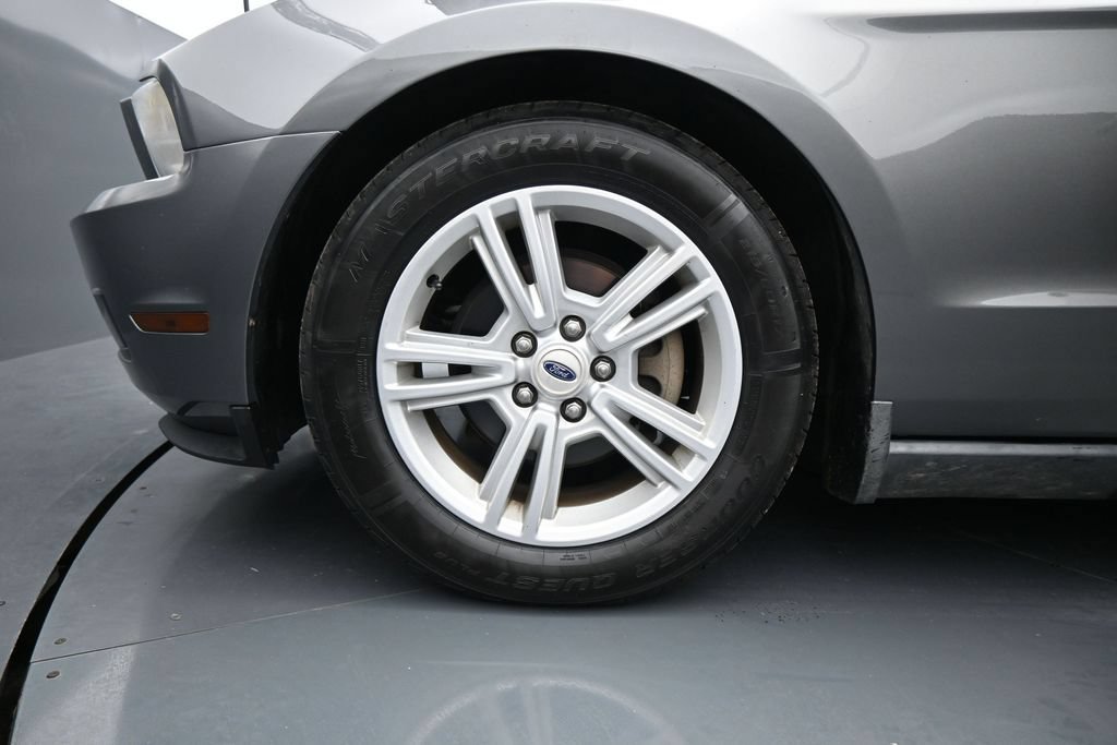 Used 2010 Ford Mustang Coupe RWD image 23