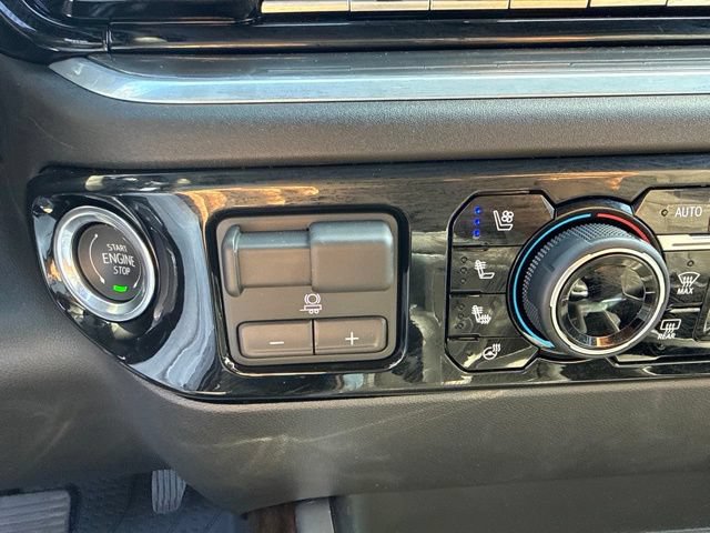 Used 2026 Chevrolet Silverado 1500 High Country AWD/4WD image 19