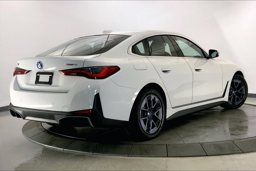 Used 2023 BMW i4 eDrive40 w/ Premium Package RWD image 11