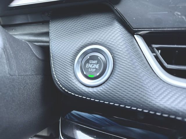 Used 2025 Chevrolet Equinox LT image 17