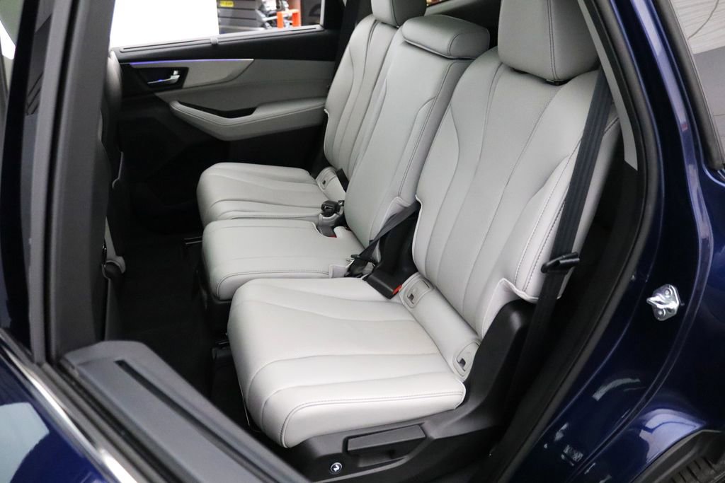 Used 2023 Acura MDX SH-AWD w/ Technology Package image 9