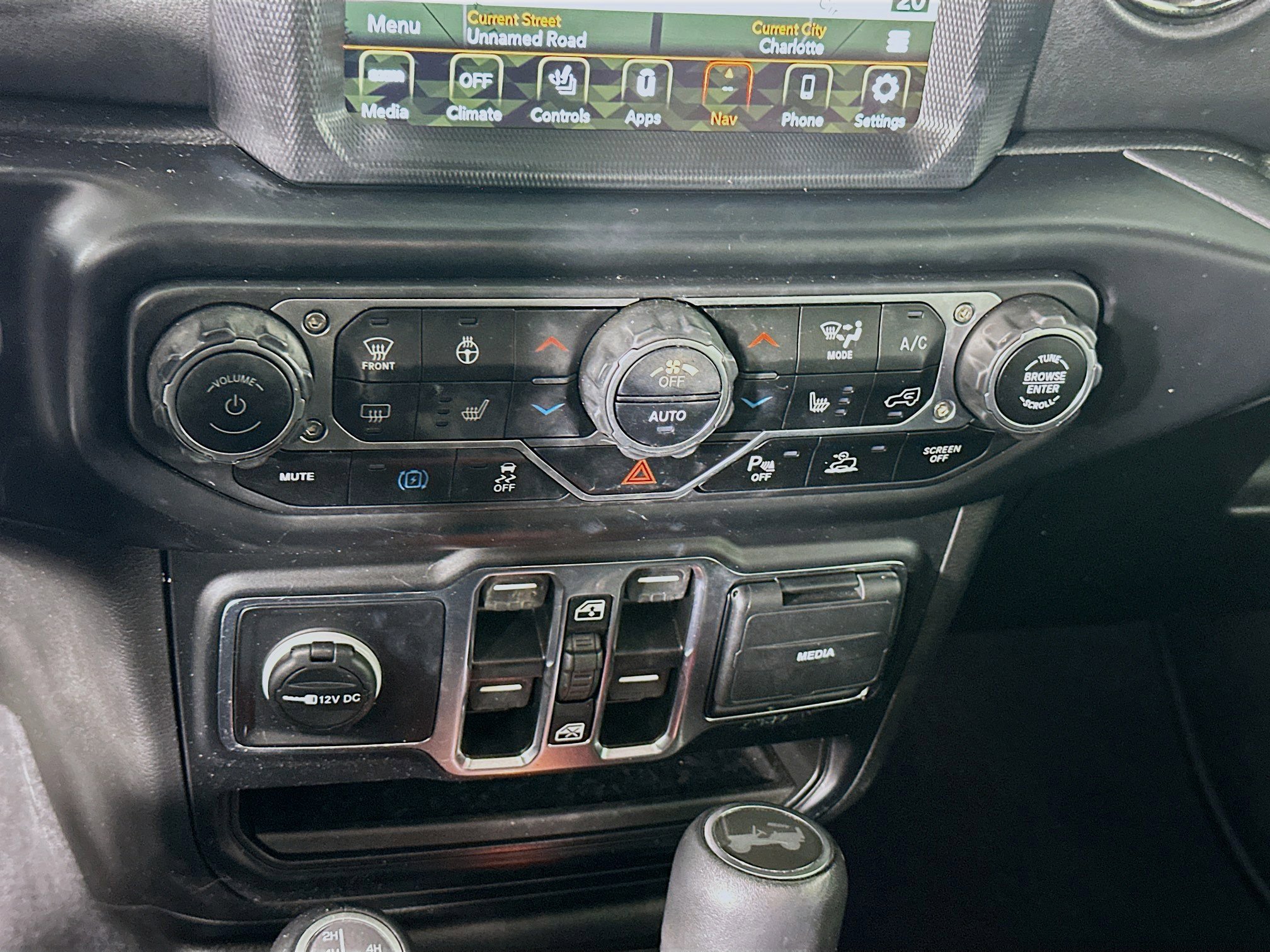 Used 2023 Jeep Wrangler Unlimited Sahara image 24