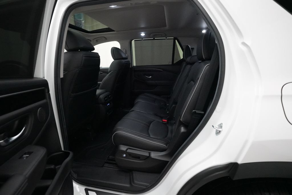 Certified 2025 Honda Pilot Elite image 16