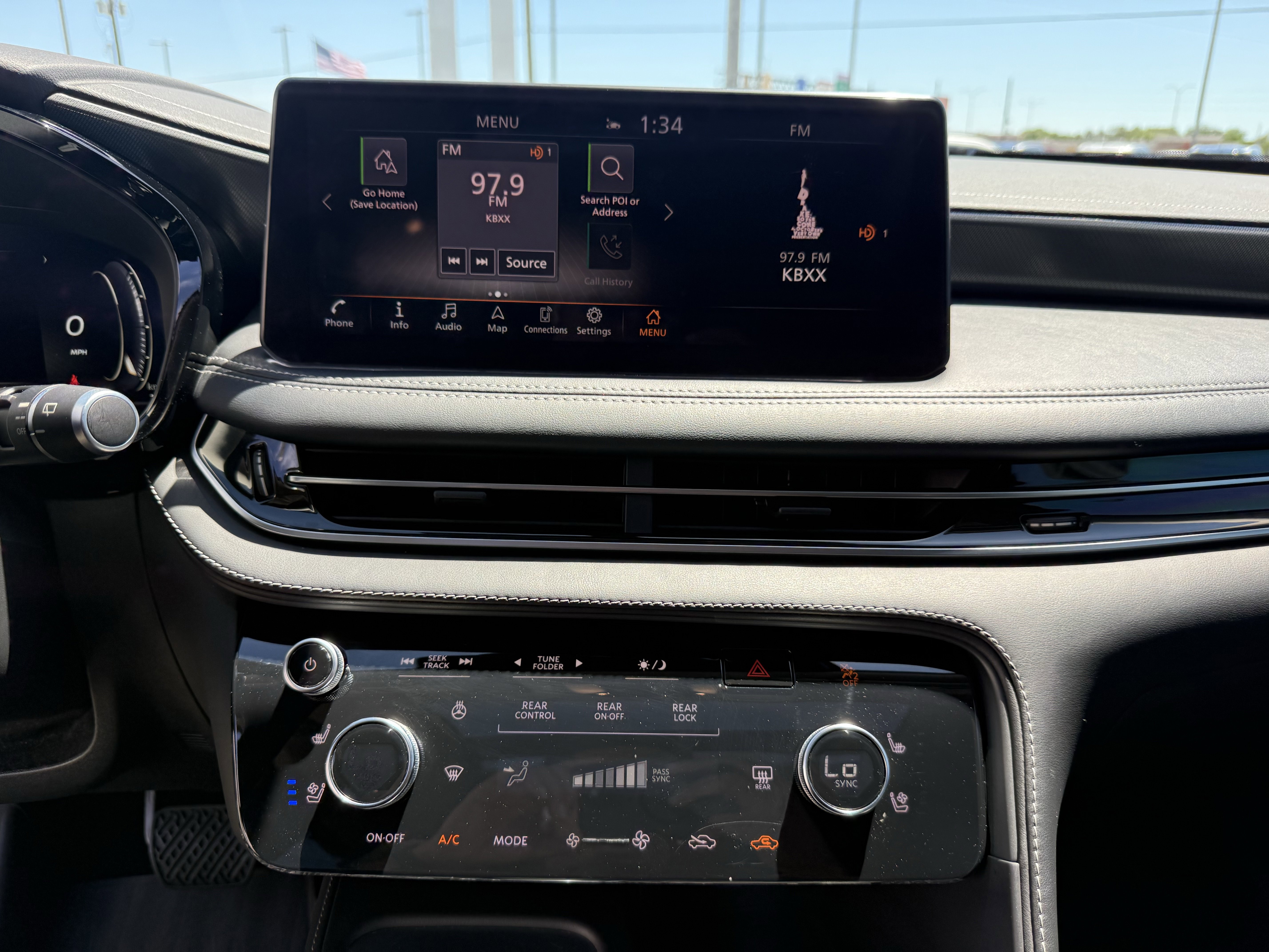 Certified 2023 INFINITI QX60 Luxe w/ Vision Package image 22