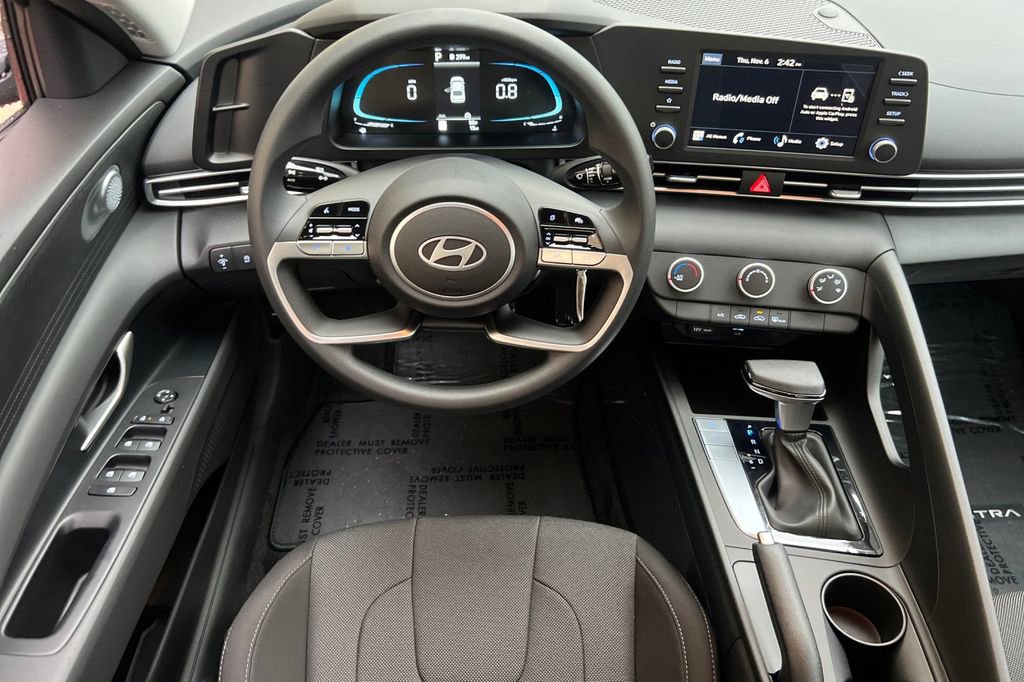 New 2026 Hyundai Elantra SE image 12