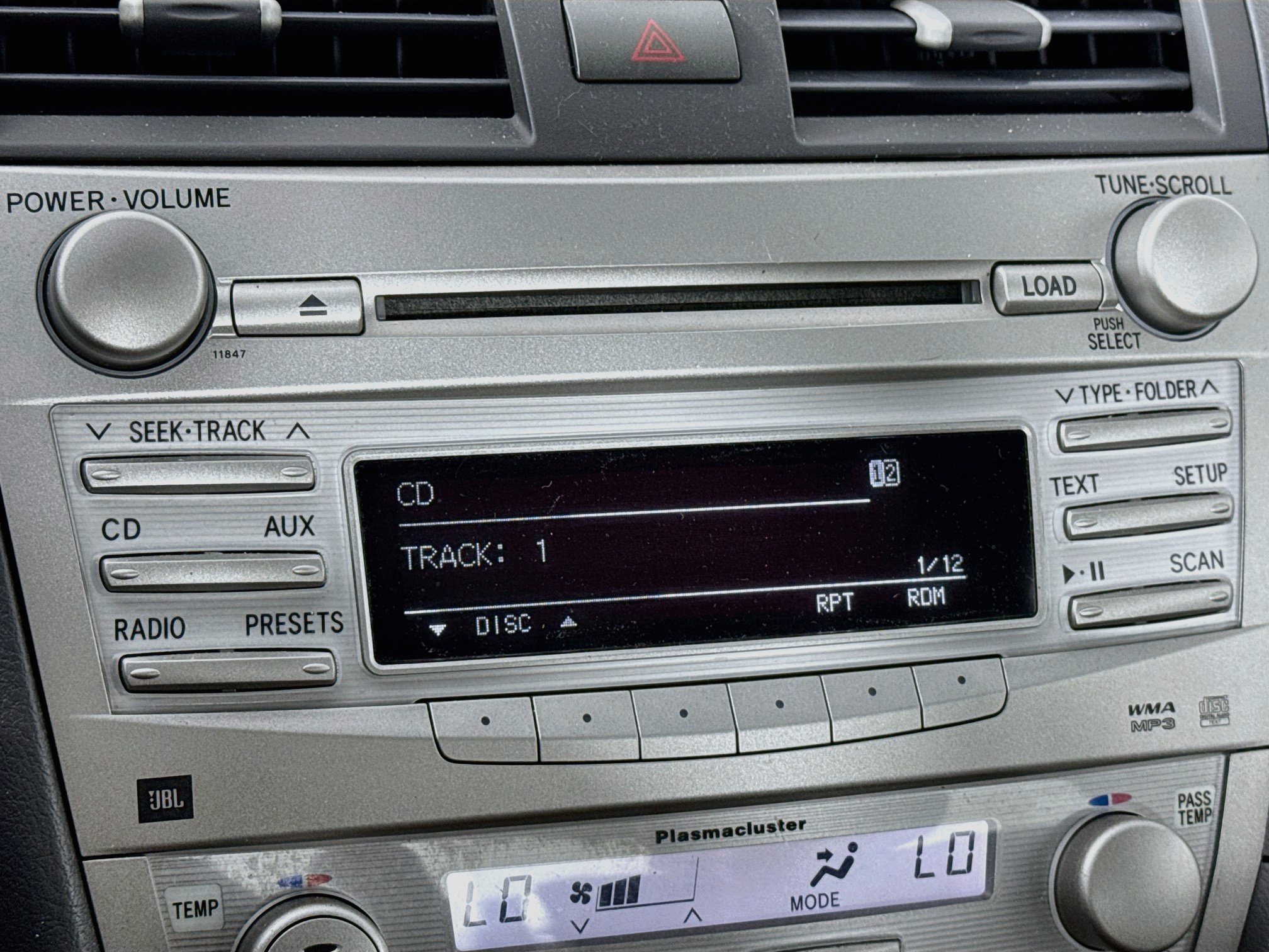 Used 2011 Toyota Camry XLE w/ XLE Extra-Value Pkg #2 FWD image 13