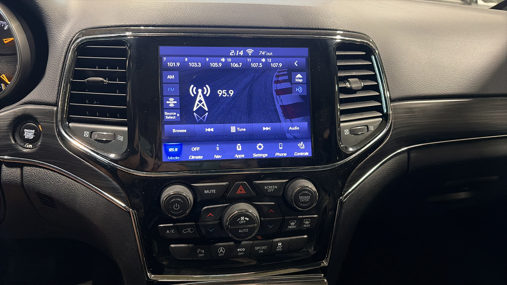 Used 2020 Jeep Grand Cherokee Limited w/ Luxury Group II AWD/4WD image 28