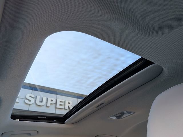 Used 2025 Hyundai Elantra Limited image 26