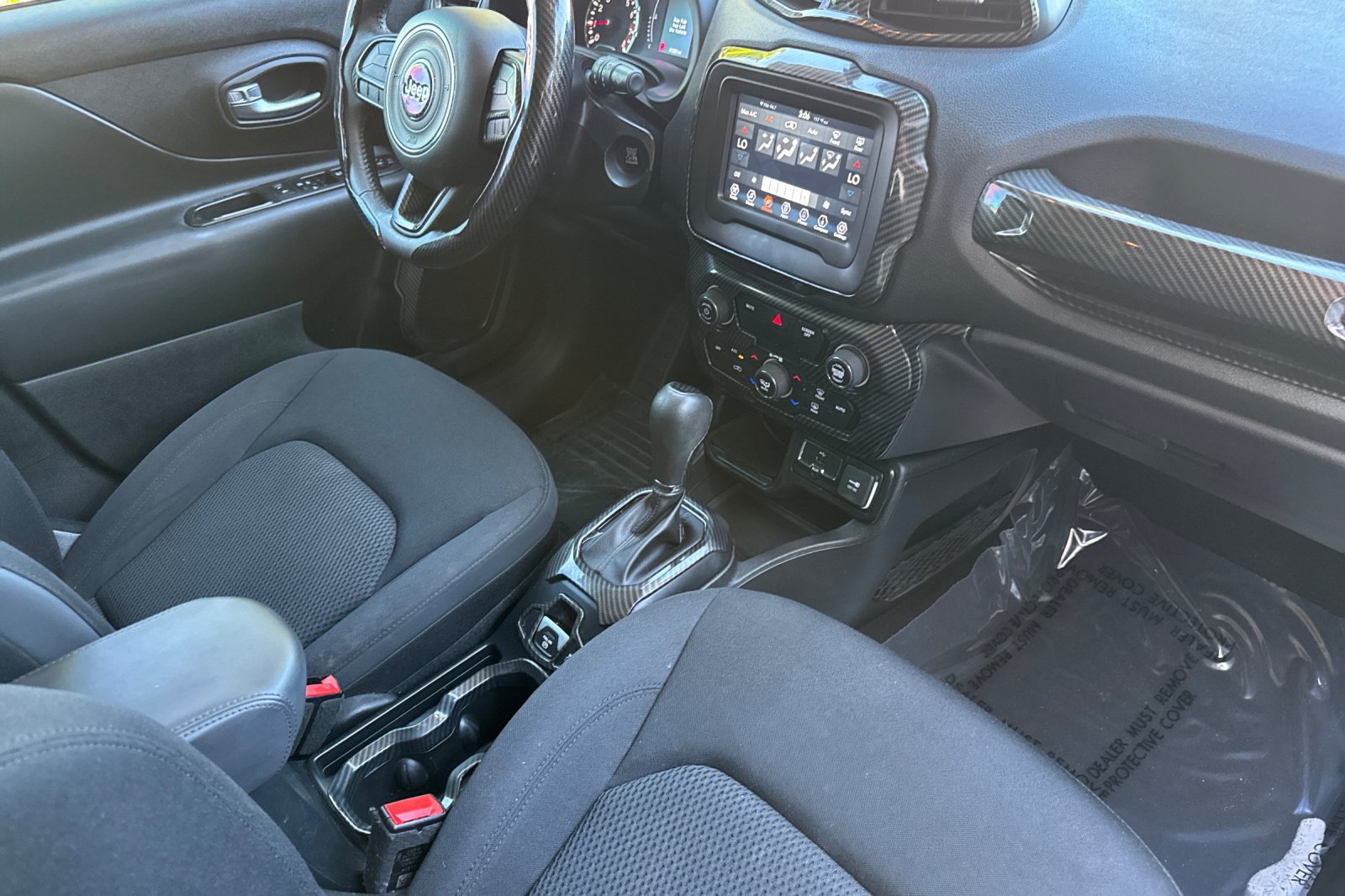 Used 2019 Jeep Renegade Altitude w/ Quick Order Package 2XM FWD image 17
