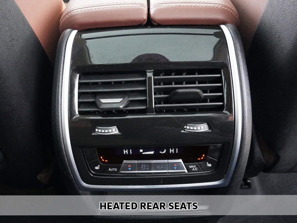 Used 2023 BMW X7 xDrive40i w/ Premium Package image 9