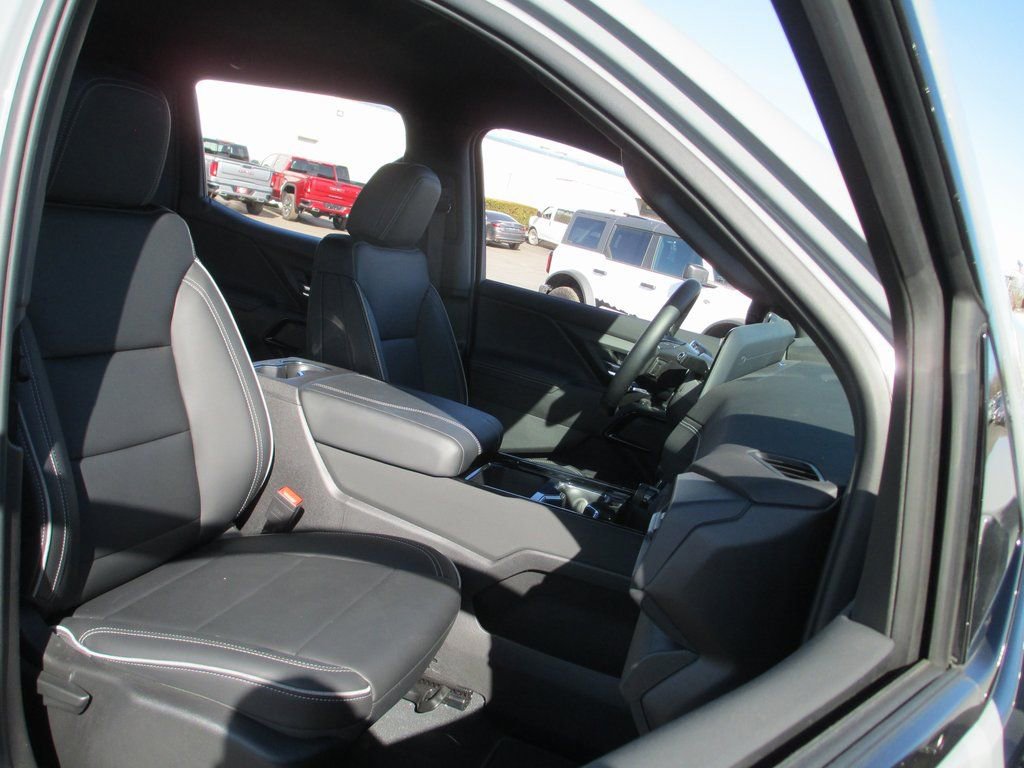 Used 2026 Chevrolet Silverado EV LT image 21