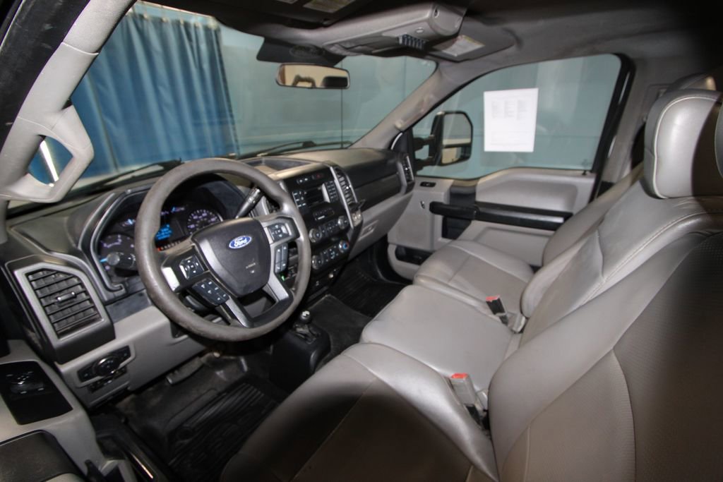 Used 2019 Ford F550 4x4 Regular Cab Super Duty image 2