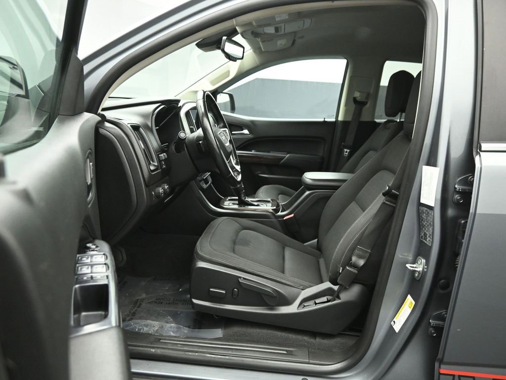 Used 2020 GMC Canyon SLE w/ Driver Alert Package image 10