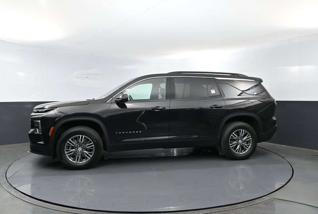 Used 2025 Chevrolet Traverse LT AWD/4WD image 26