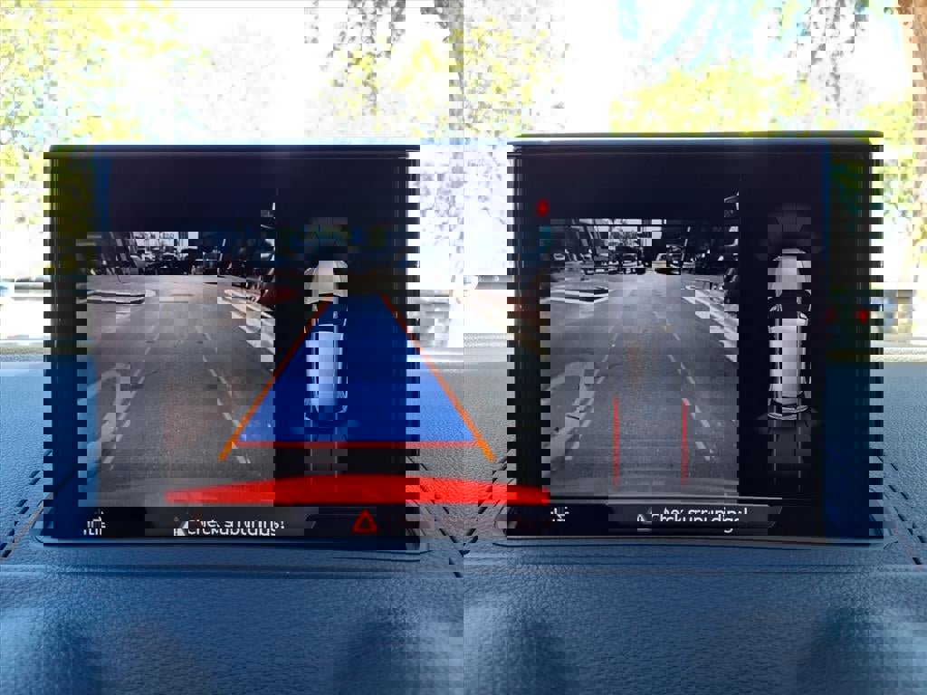 Used 2018 Audi A3 e-tron Premium Plus w/ Technology Package image 26