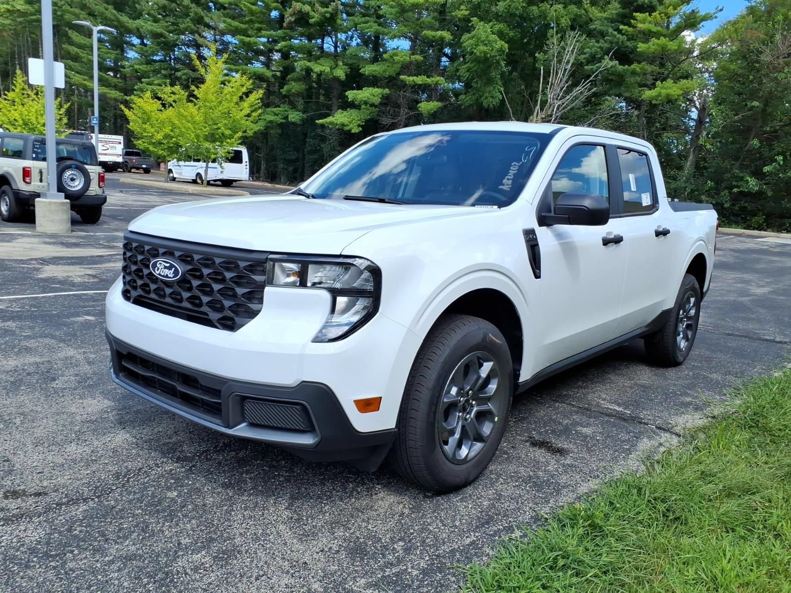 New 2026 Ford Maverick XLT w/ Equipment Group 301A AWD/4WD image 4