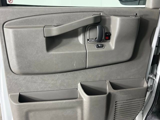 Used 2024 GMC Savana 2500 w/ Driver Convenience Package RWD image 17