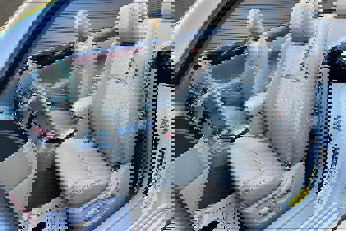 Used 2005 Toyota Solara SLE FWD image 20