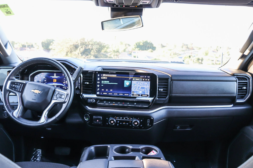 Used 2025 Chevrolet Silverado 3500 LT w/ Safety Package AWD/4WD image 14
