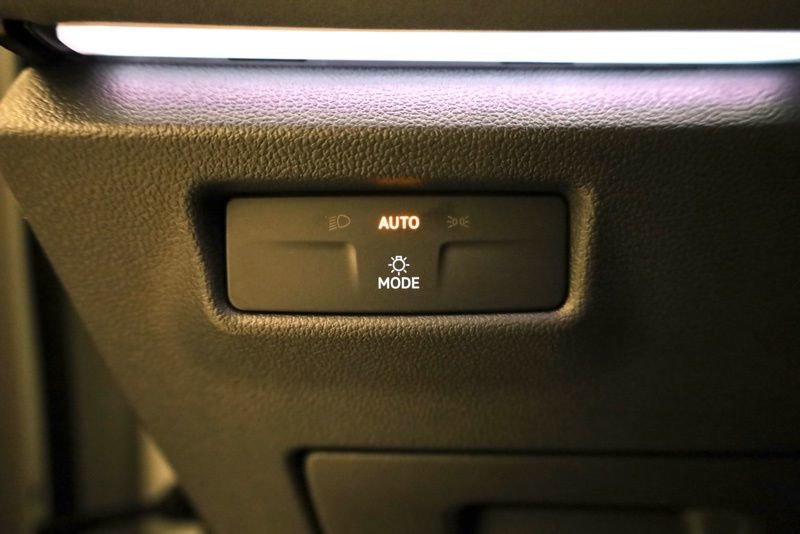 New 2026 Volkswagen Tiguan SE R-Line image 28