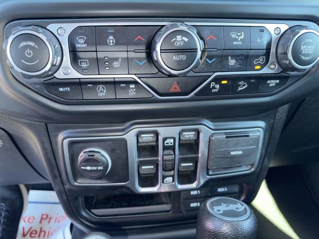 Used 2018 Jeep Wrangler Unlimited Sahara image 18