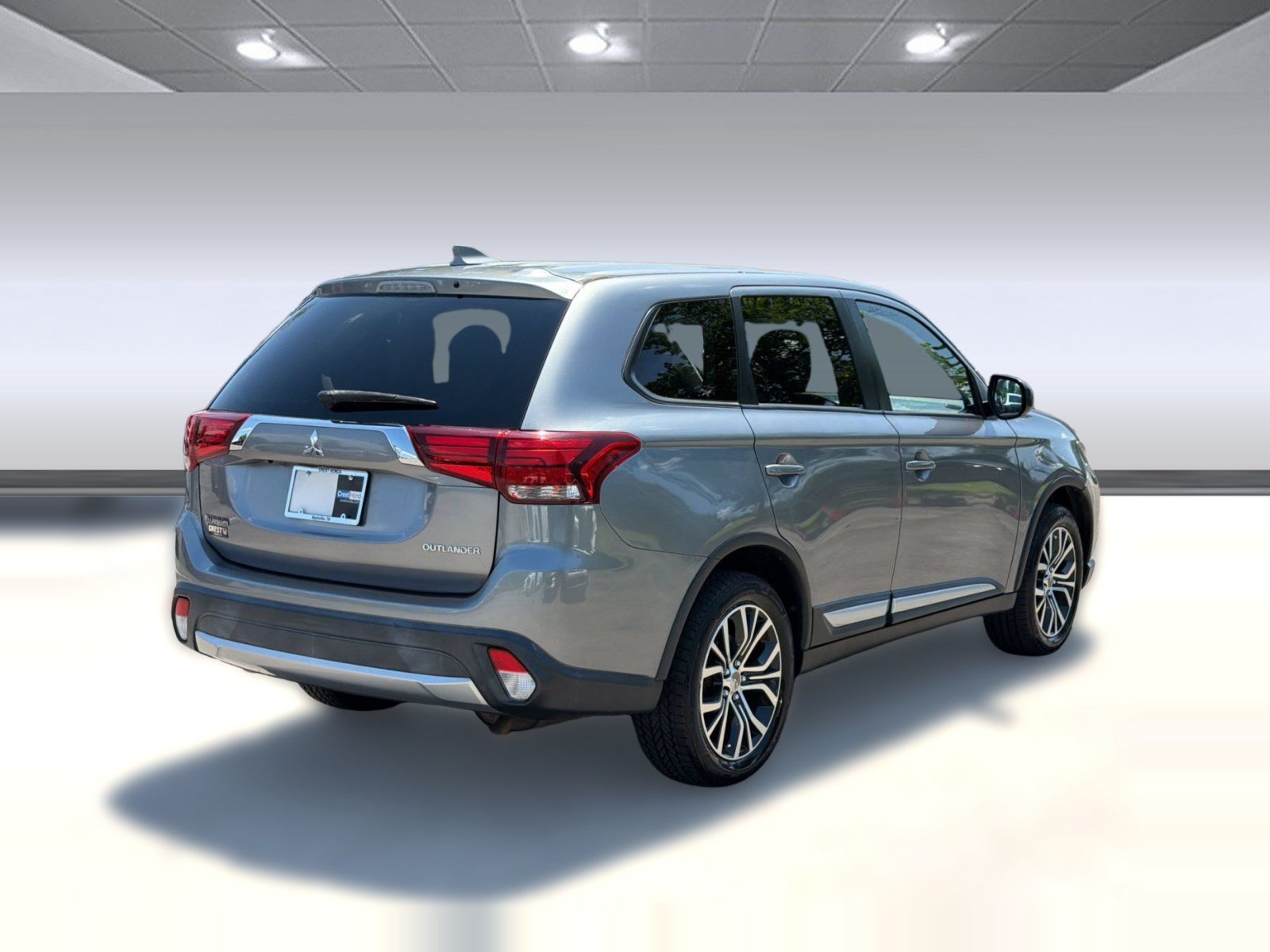 Used 2018 Mitsubishi Outlander ES AWD/4WD image 9