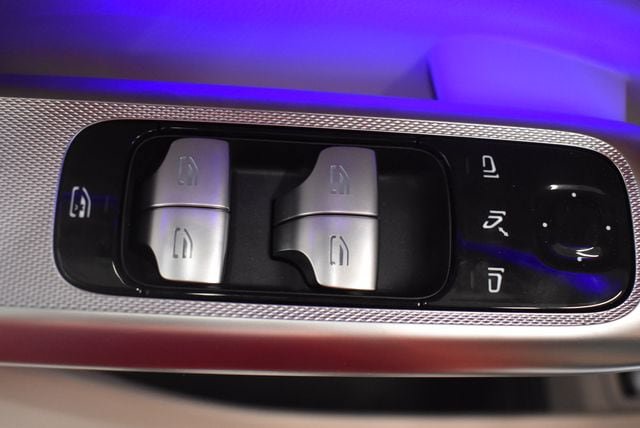 New 2027 Mercedes-Benz GLC 350e 4MATIC image 21