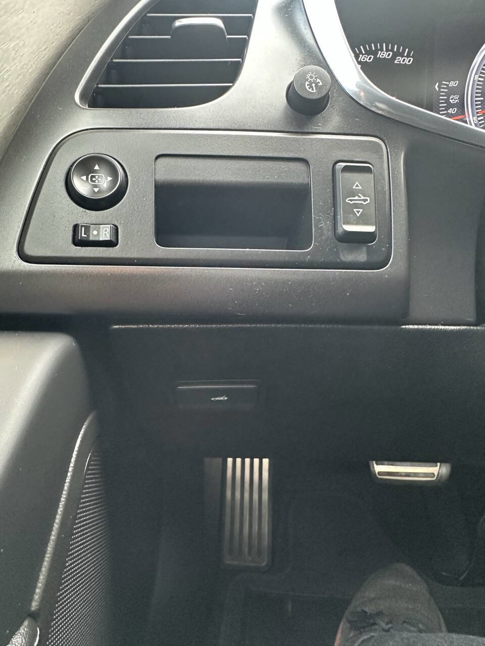 Used 2017 Chevrolet Corvette Stingray Convertible w/ 1LT RWD image 26