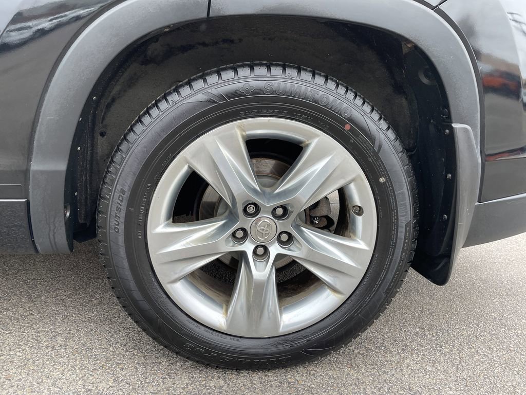 Used 2014 Toyota Highlander Limited image 10